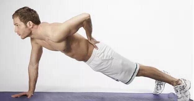 左右胸肌不对称怎么矫正,脊柱侧弯胸肌不对称矫正