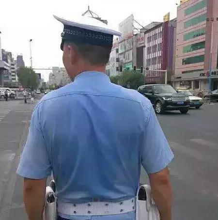 八一建军节兵哥转身变警察叔叔,军营八一特刊