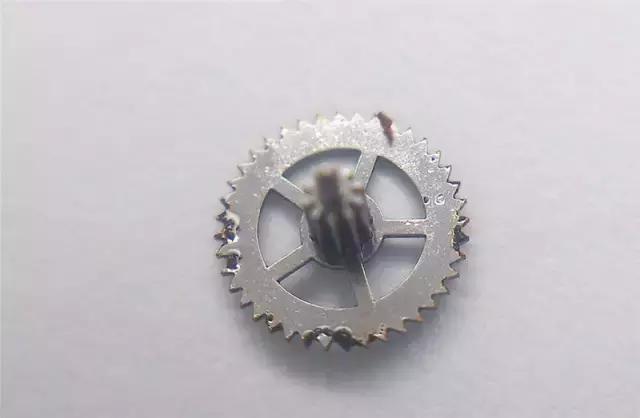 电话手表进水了怎么处理,手表进水修一下后还是正常使用吗