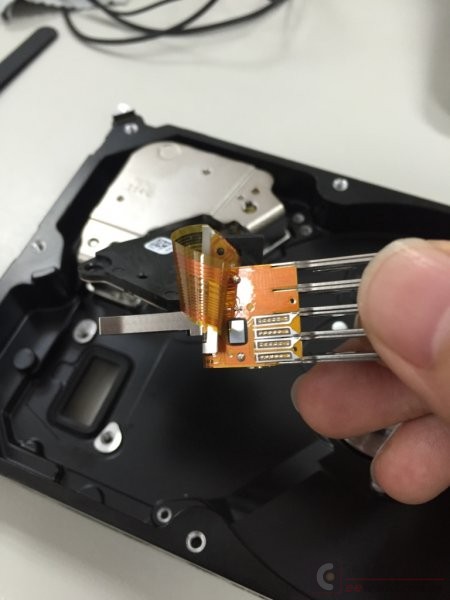 拆解希捷500g移动硬盘,希捷1tb固态硬盘拆解
