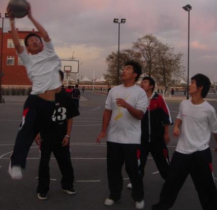 鹿晗重返18岁电影,鹿晗重返17岁唱歌