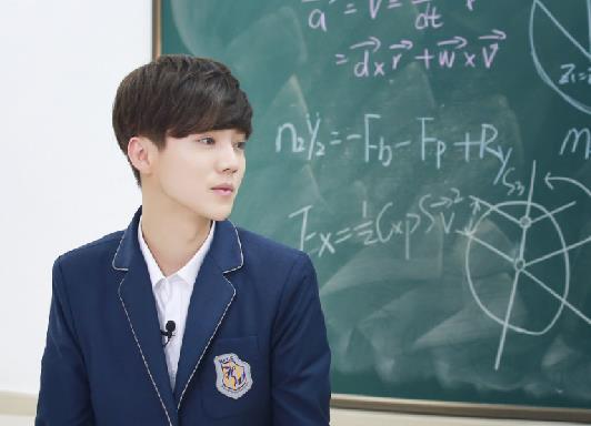 鹿晗重返18岁电影,鹿晗重返17岁唱歌