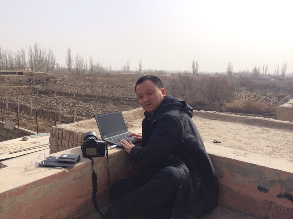 一年“访汇聚”，一生住村情