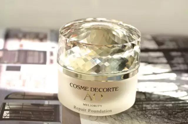 适合混油皮瑕疵多的粉底推荐,不用化妆的美颜相机