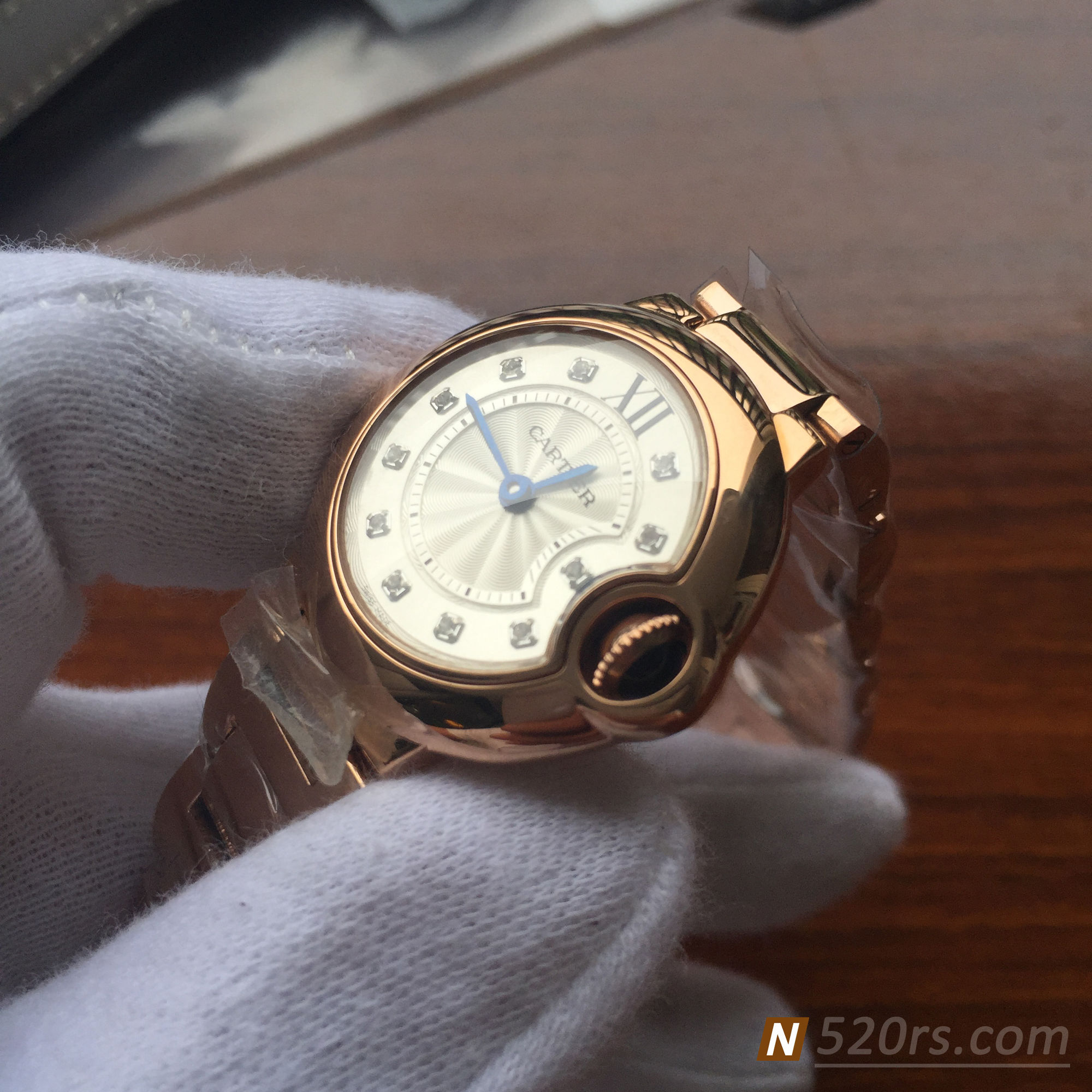 给你想要的法式浪漫风情-卡地亚女士腕表推荐