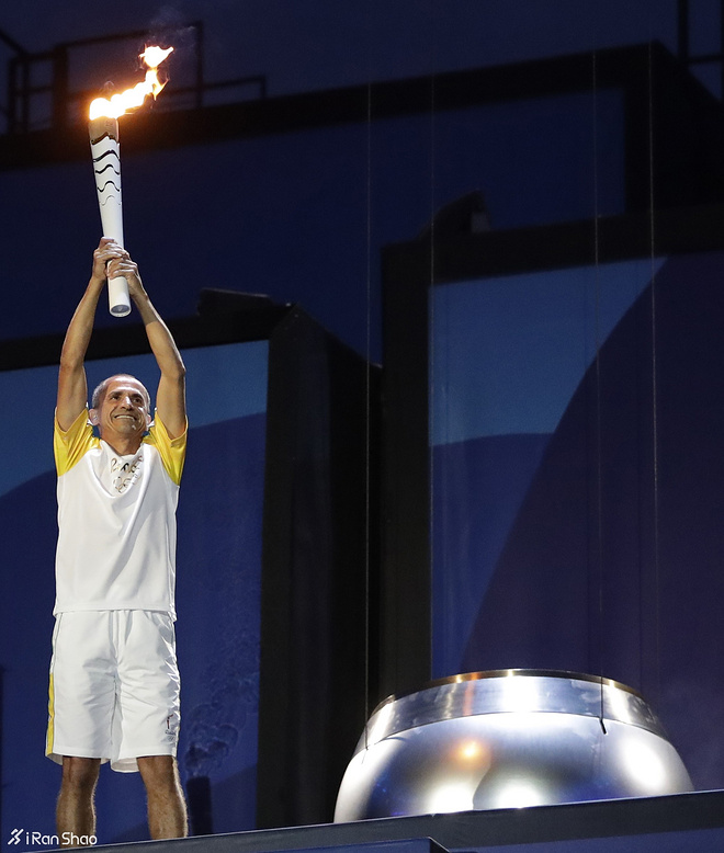 德利马马拉松运动员,德莉玛点燃里约热内卢奥运会火炬