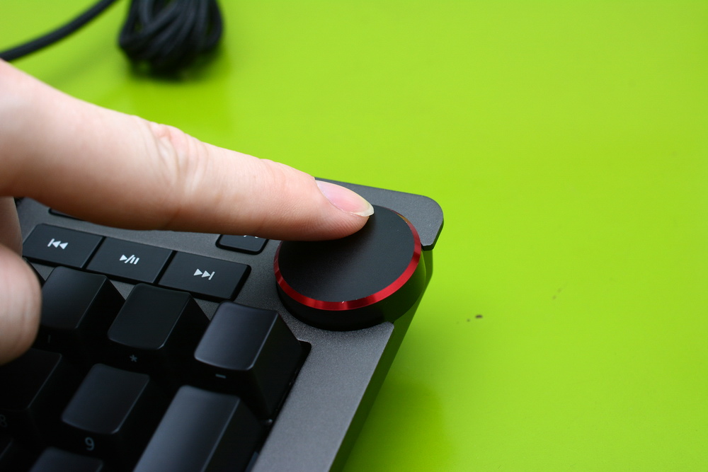 黑爵ak992三模机械键盘上手简评,黑爵机械键盘ak996测评