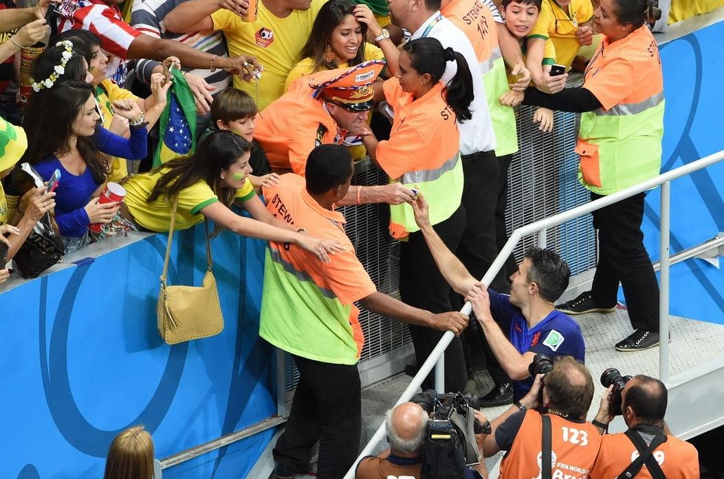 你不看足球你就不会懂初恋,你不看足球就不会懂足球的遗憾