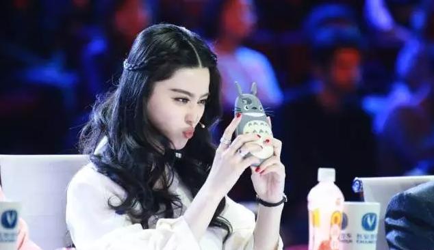 戚薇推荐手机壳,戚薇同款手机壳