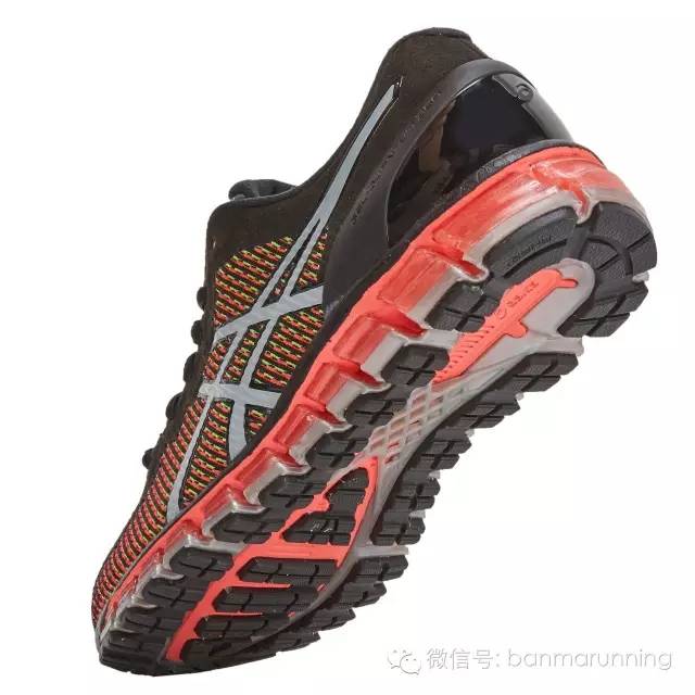 斑马评测ASICS花3年研究的变色网面，却被丑出境界的配色抢走关注