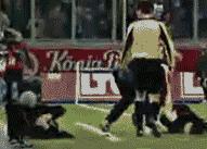 足球艺人的自我修养经典镜头,足球场上演技有多重要