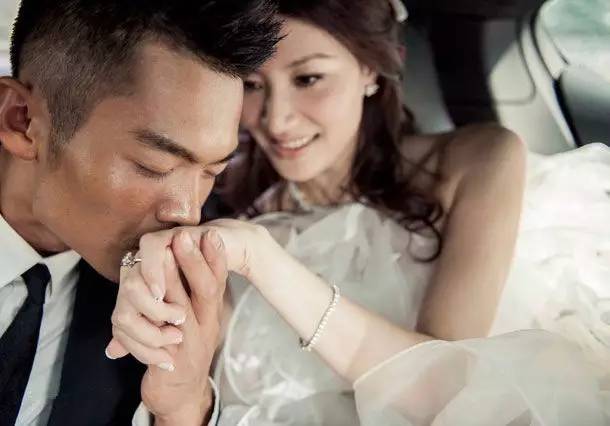 林丹两球惜败李宗伟,无缘金牌,坚持到现在实属不易!