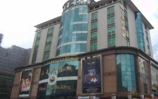 广州市箱包批发市场在哪里,广州箱包批发市场店内视频