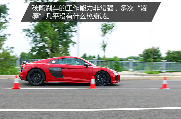 不得不说奥迪r8的颜值真是爆表,奥迪r8是你心中梦想的车吗