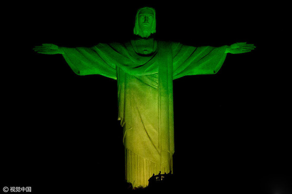 最贵超模走秀,巴西里约热内卢美女惊艳桑巴舞