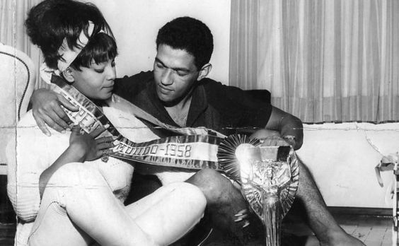 最贵超模走秀,巴西里约热内卢美女惊艳桑巴舞