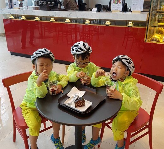 宋民国三胞胎长大的照片,宋一国三胞胎长大的图片