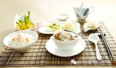 月子科学膳食好吗,坐月子吃饭常识大全