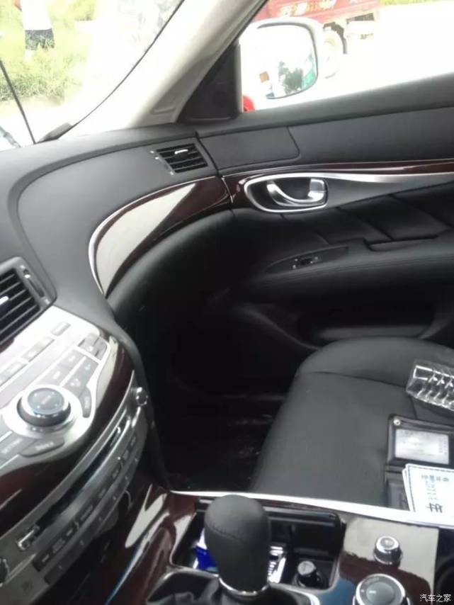 为啥不能劳累驾驶？新车撞报废算轻的，还好能捡回一条命！