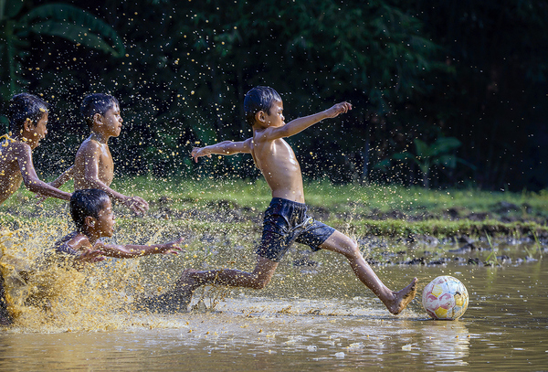 足球运动损伤的处理方法教案,常见足球运动的损伤的处理方法
