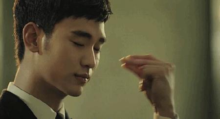 妹纸你的妆都糊了，还怎么撩男神？