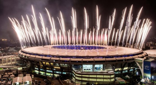 最贵超模走秀,巴西里约热内卢美女惊艳桑巴舞