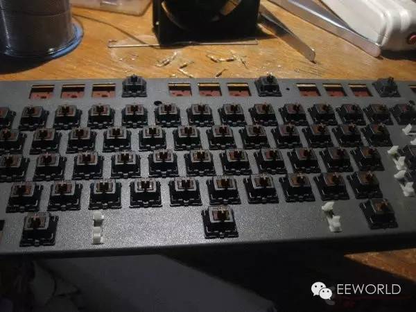 老键盘改成USB接口,老式键盘改usb接口视频教程