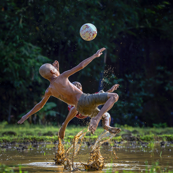 足球运动损伤的处理方法教案,常见足球运动的损伤的处理方法