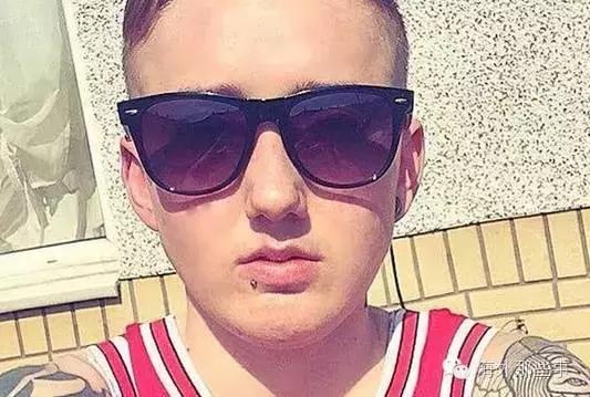 “我的变性儿子和我最好的朋友在一起了”