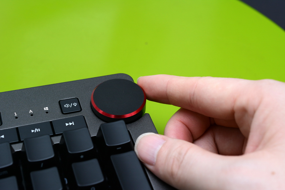 黑爵ak992三模机械键盘上手简评,黑爵机械键盘ak996测评