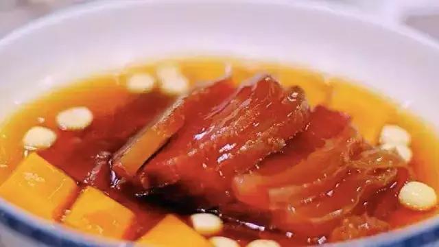 哪个地方有火腿 (有火腿的地方)