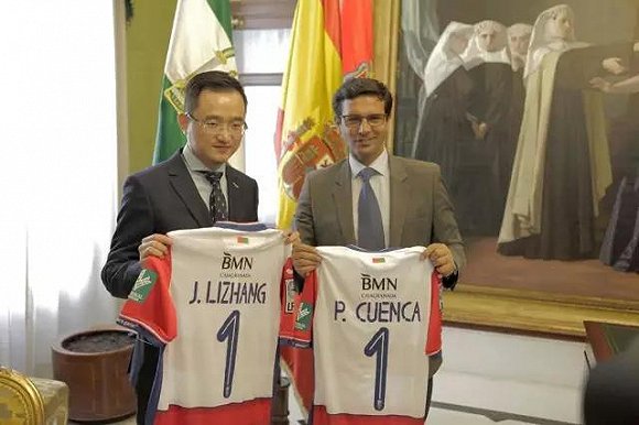 中国有哪些老板收购外国球队,中国老板收购英超