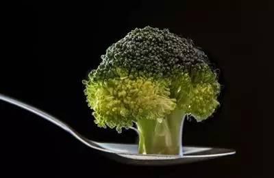 好脸色真能吃出来？73岁名老中医每天就靠吃它！