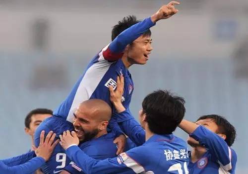 拒绝过国安阴差阳错成为江苏队长他是陪伴了我们7年的陆队生日快乐！