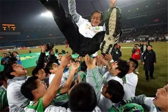 洪指死周年用行动缅怀北京足球名宿