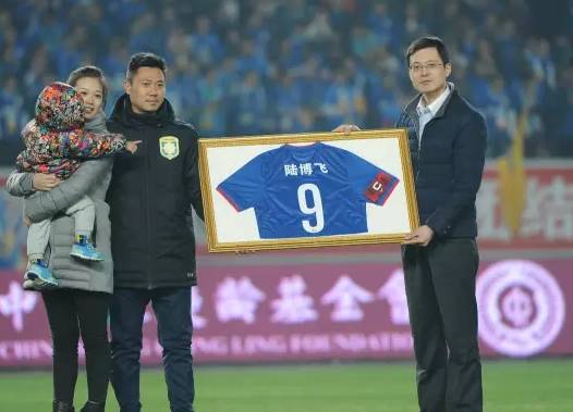 拒绝过国安阴差阳错成为江苏队长他是陪伴了我们7年的陆队生日快乐！