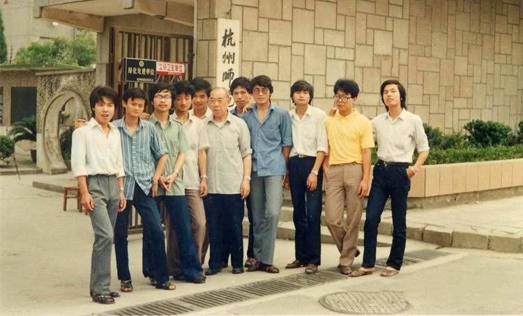 十年前他身家过亿如今流落街头,十年前他资产过亿如今却流落街头