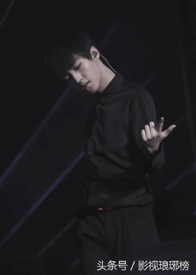 鹿晗张艺兴甜蜜瞬间,鹿晗张艺兴耍小动作