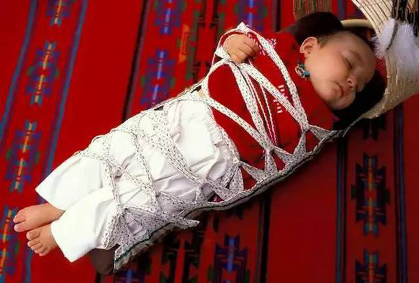 婆婆的这种行为让儿媳哭笑不得,婆婆各种坏习惯