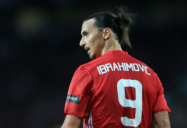 超爆款!曼联“上帝”伊布联赛/杯赛印号评测+英超真假臂章区别