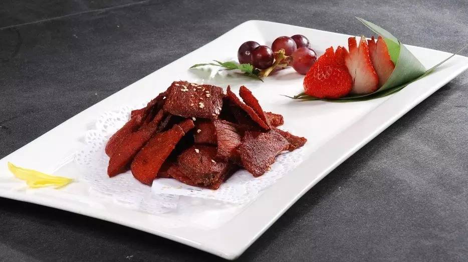 红酒和什么零食是绝配,红酒可以配的零食是什么零食