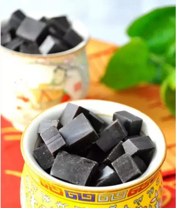 夏季可以吃阿胶糕,夏天适合吃阿胶补气血么