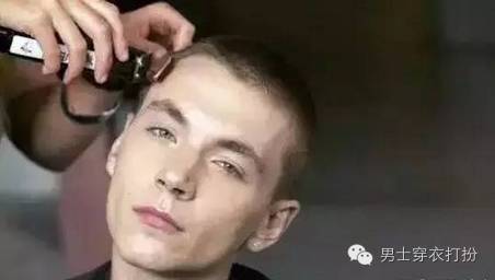 男生头发细软鹅蛋脸适合什么发型,头发细软的男生适合短发还是长发