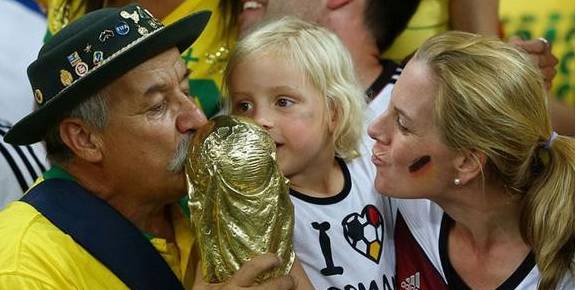 你不看足球你就不会懂初恋,你不看足球就不会懂足球的遗憾