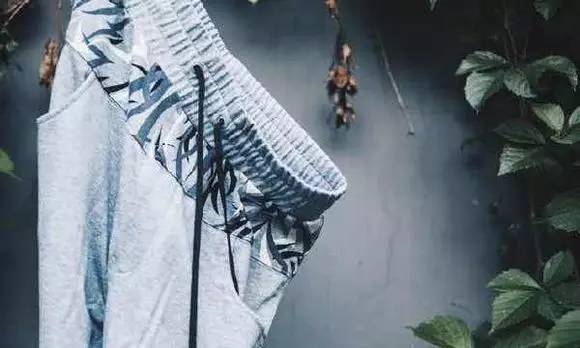 除了以最屌的姿势上热搜，他还创立了这样一个品牌！