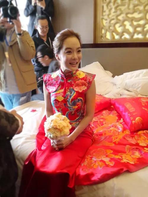 看林心如刘诗诗Angelababy传统婚礼服，谁是最美新娘？