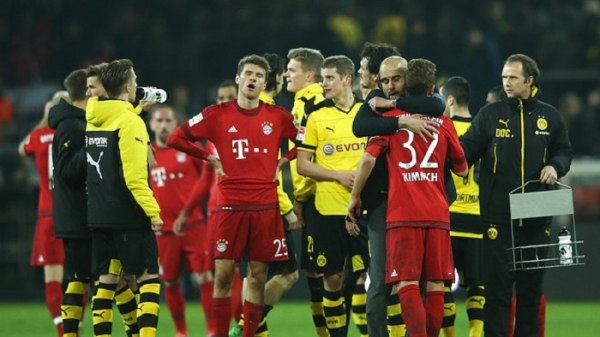 英超首轮压轴大戏,曼城发布新赛季主场球衣