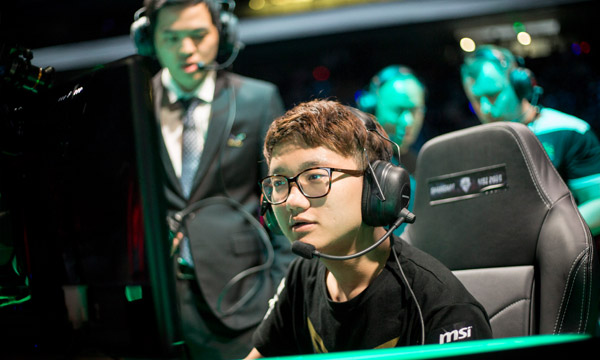 fw鎷夸笅鍐犲啗閲囪,fw璧涘悗閲囪瀹屾暣瑙嗛