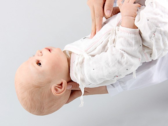 异物呛咳处理,异物卡喉的急救方法幼儿