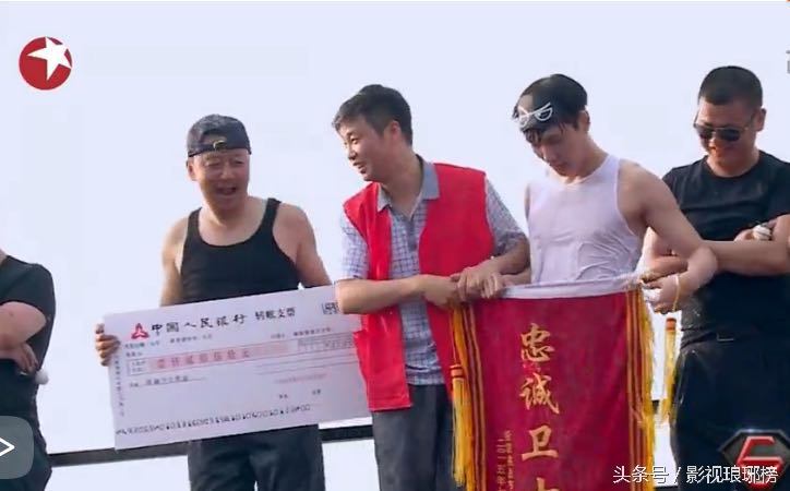 鹿晗张艺兴甜蜜瞬间,鹿晗张艺兴耍小动作